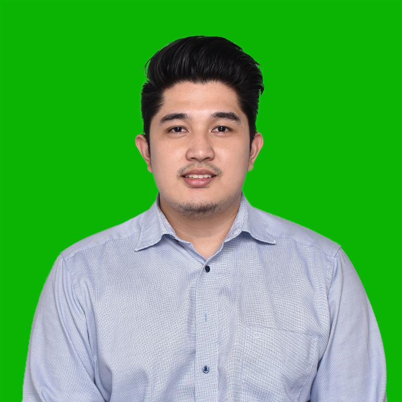kim Adrian Reales